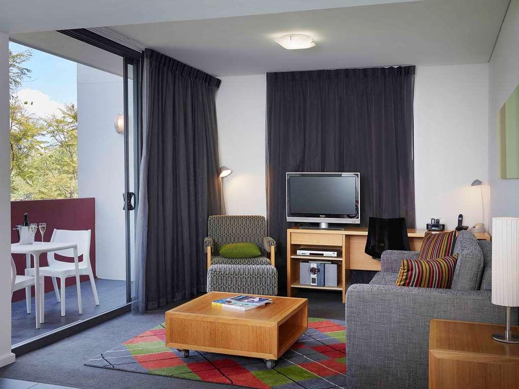 East Perth Suites Hotel Ngoại thất bức ảnh