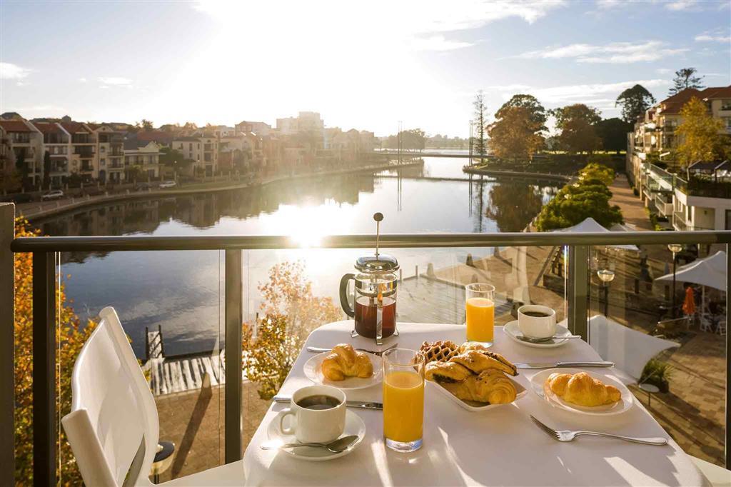 East Perth Suites Hotel Ngoại thất bức ảnh
