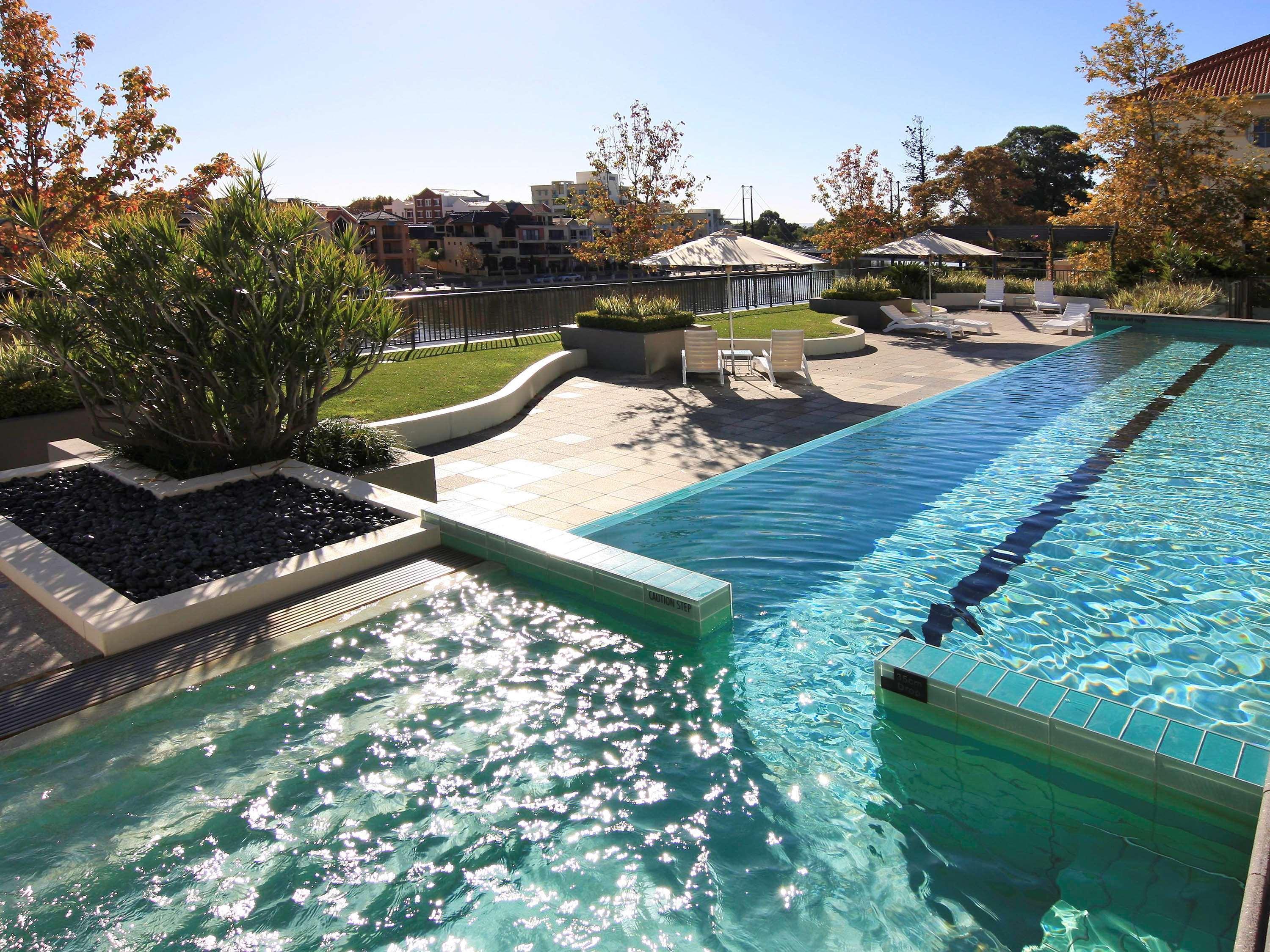 East Perth Suites Hotel Ngoại thất bức ảnh