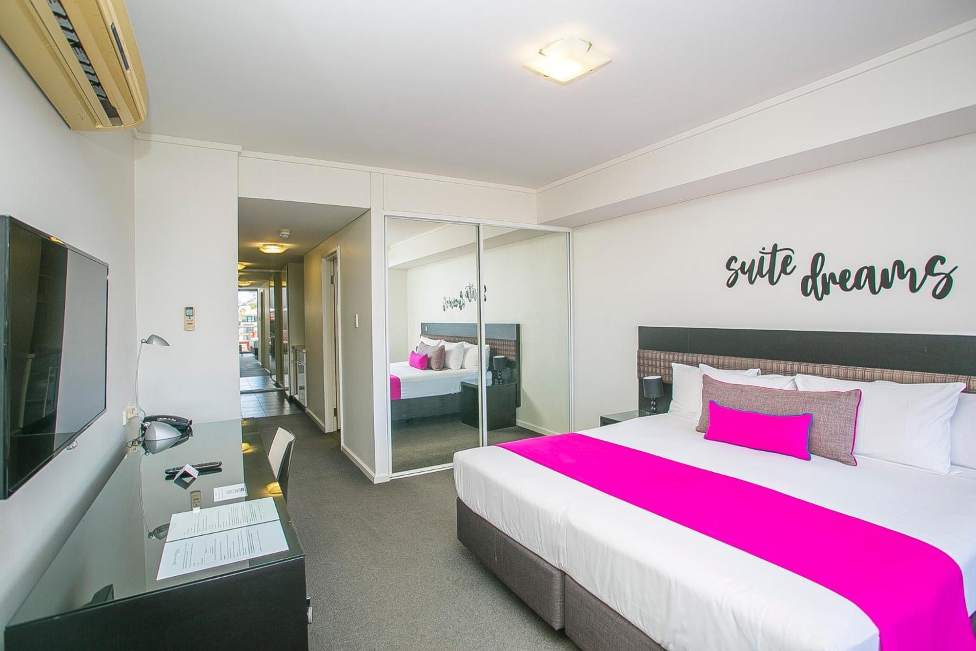 East Perth Suites Hotel Ngoại thất bức ảnh