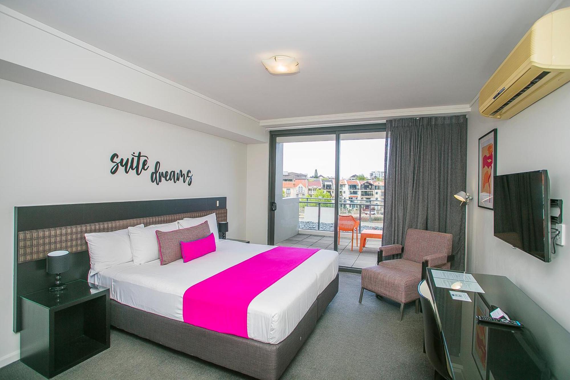 East Perth Suites Hotel Ngoại thất bức ảnh