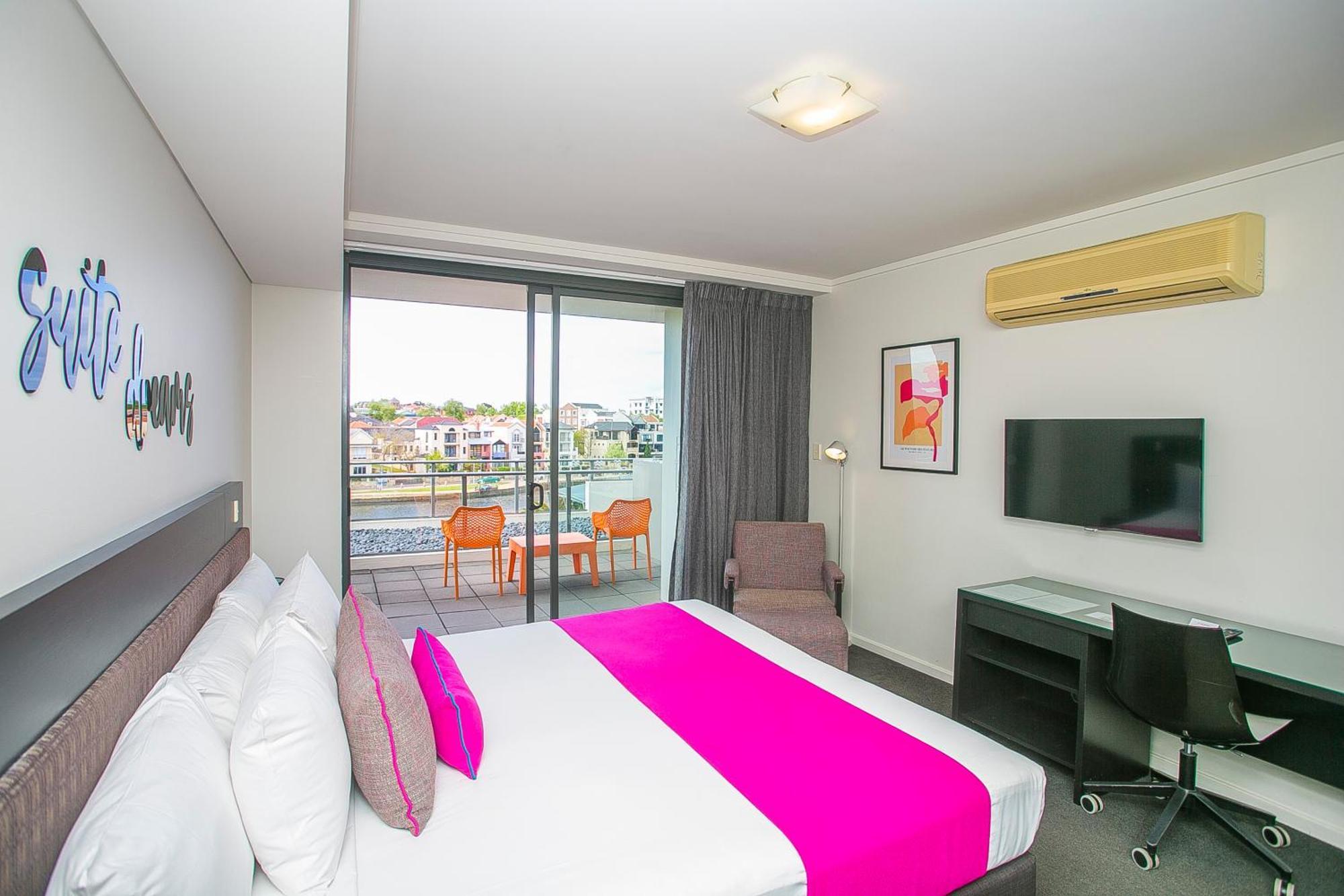 East Perth Suites Hotel Ngoại thất bức ảnh