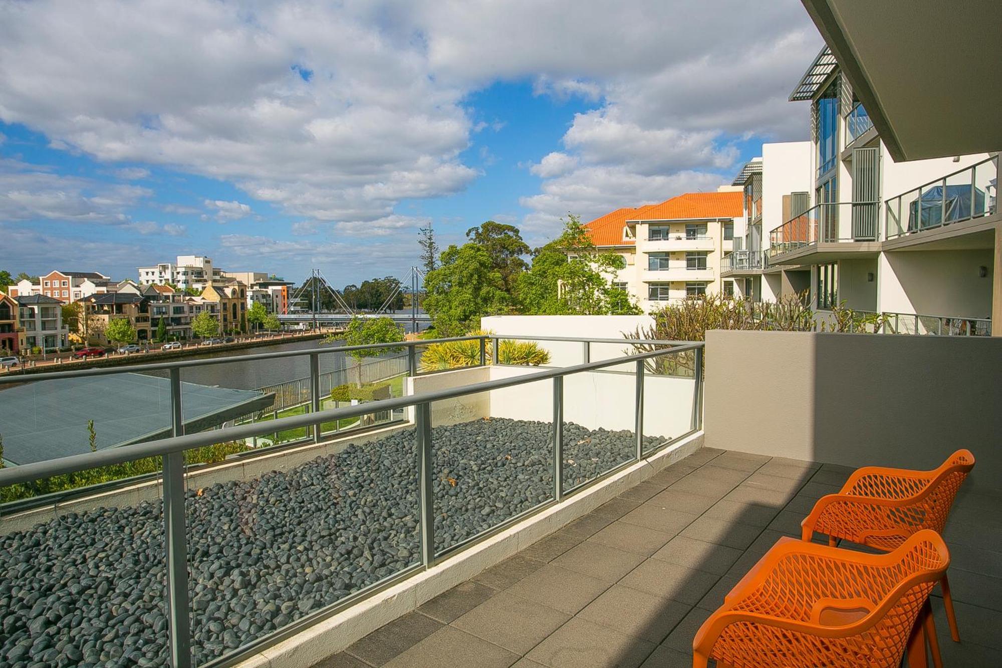 East Perth Suites Hotel Ngoại thất bức ảnh