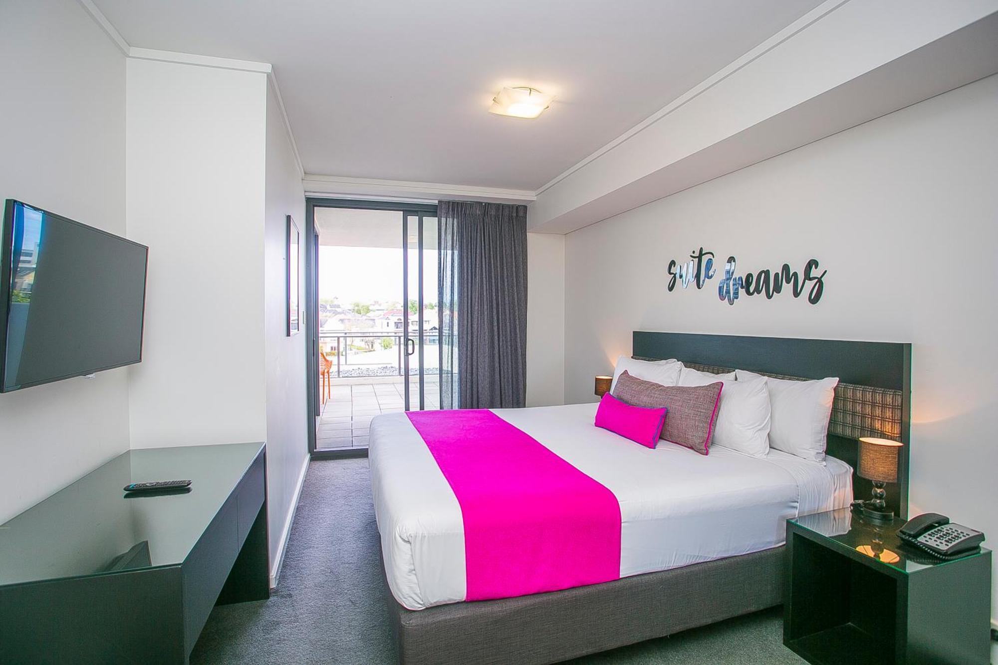 East Perth Suites Hotel Ngoại thất bức ảnh