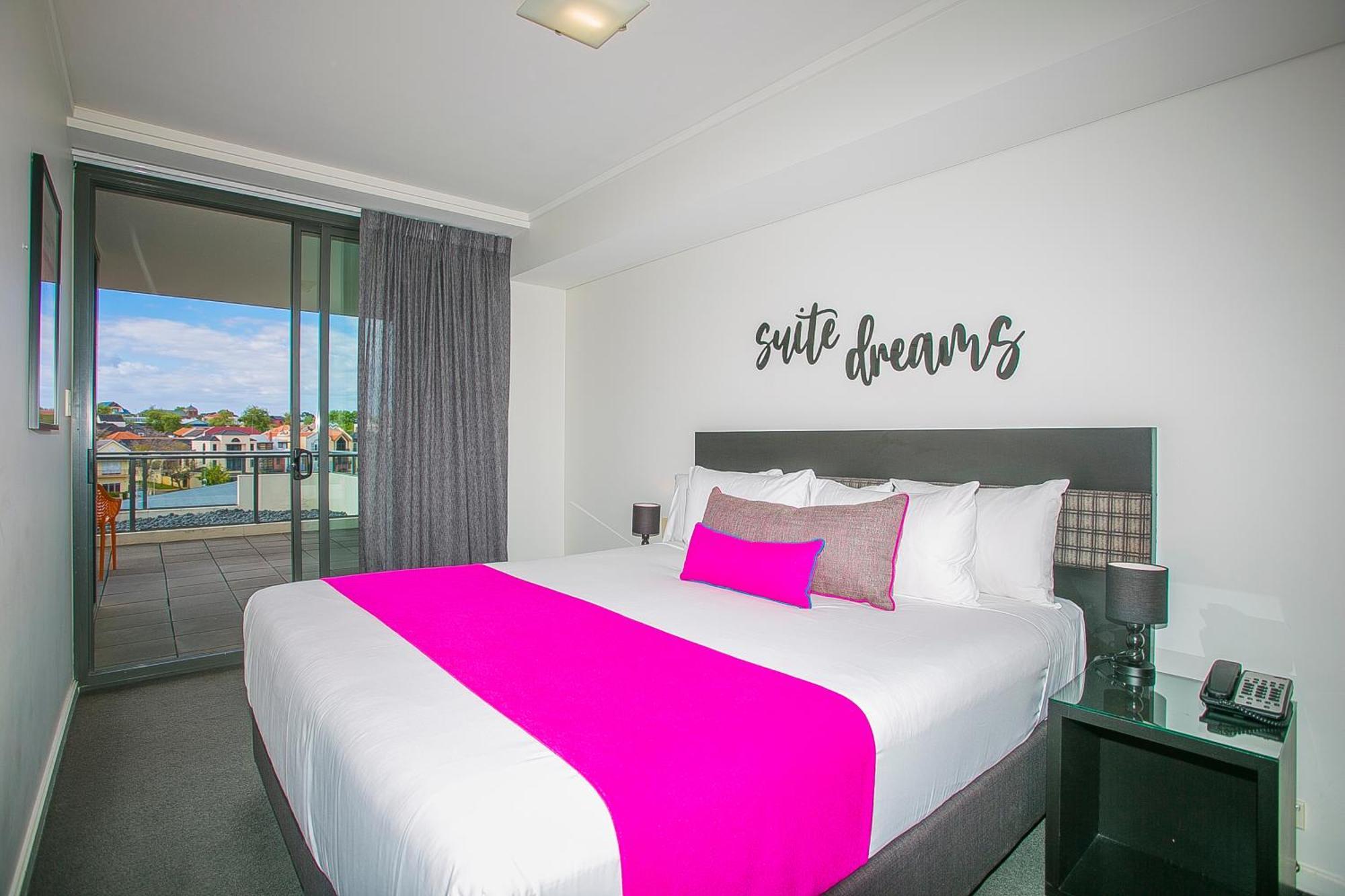 East Perth Suites Hotel Ngoại thất bức ảnh
