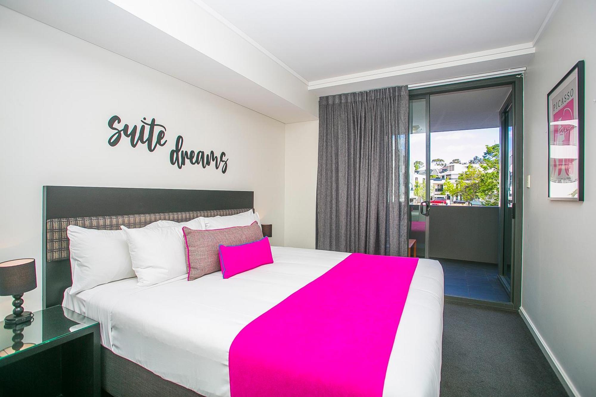 East Perth Suites Hotel Ngoại thất bức ảnh
