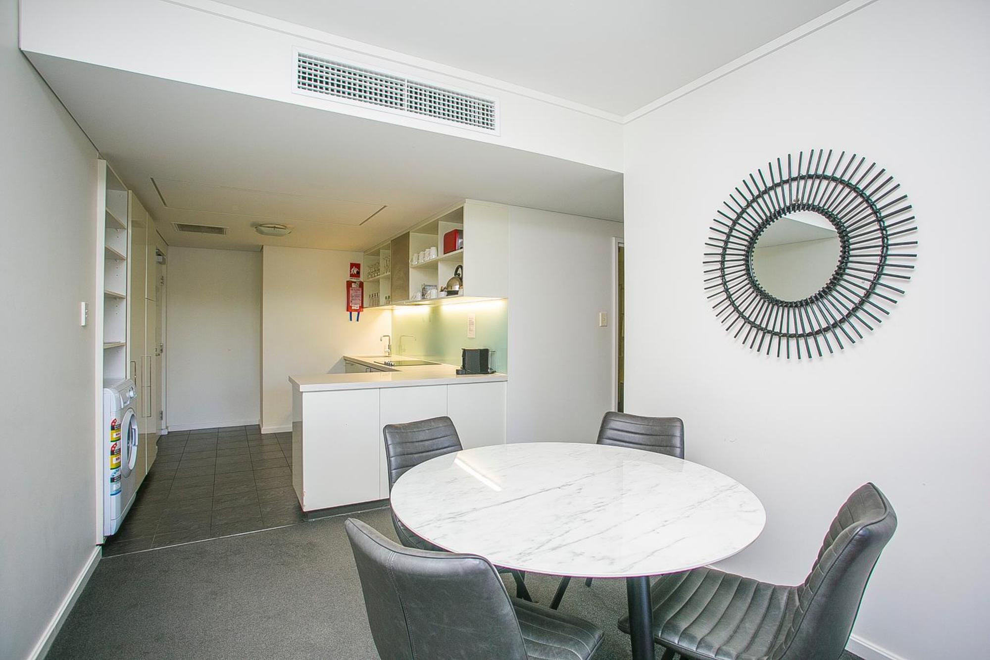 East Perth Suites Hotel Ngoại thất bức ảnh
