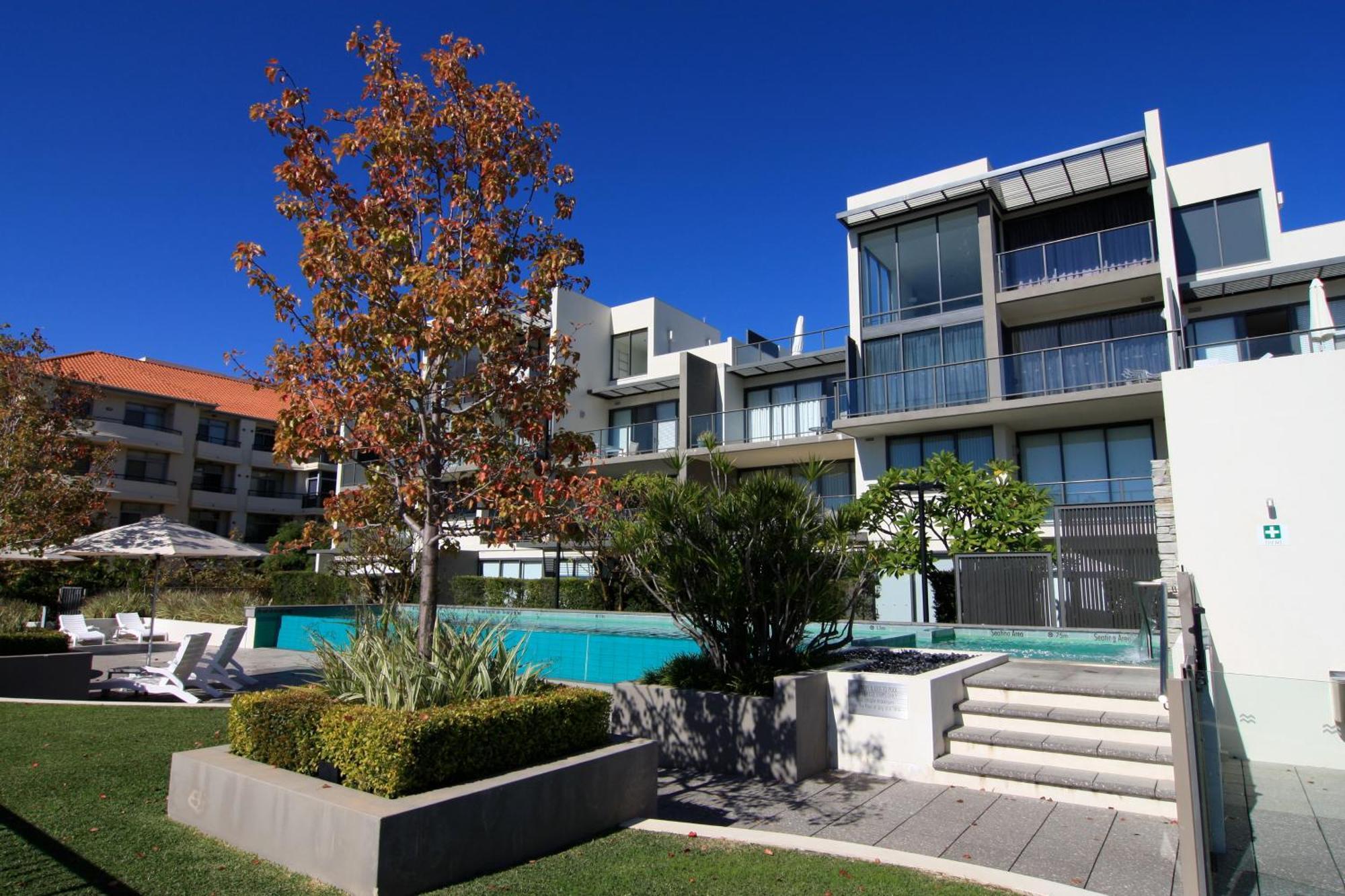 East Perth Suites Hotel Ngoại thất bức ảnh