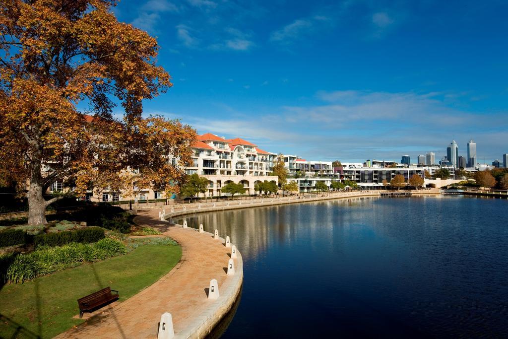 East Perth Suites Hotel Ngoại thất bức ảnh